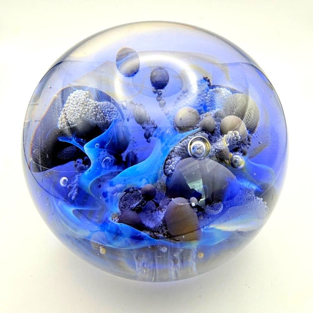 Unsigned Blue Paperweight Sea Ocean Pearl Swirl Bubbles Flora Fauna